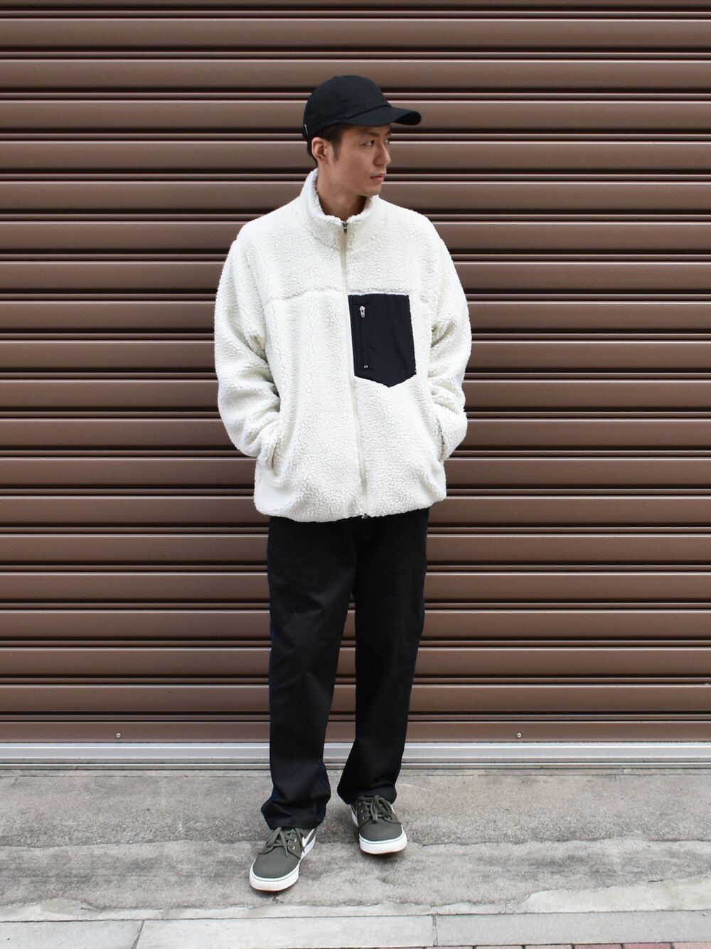 「カジュアルコーデ、DOUBLE STEAL、ボア、フリース、秋冬コーデ、今日のコーデ、ストリートMIX」｜「DOUBLE STEALのBore Fleece JKT（ブルゾン、ホワイト系）」を使った、まっつんさん（メンズ・173cm）の秋コーディネートの1枚目の写真