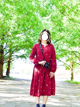 「カメラ女子」｜「アイテム（ワンピース）」を使った、ЯIIIINAさん（レディース・155cm）の秋コーディネート
