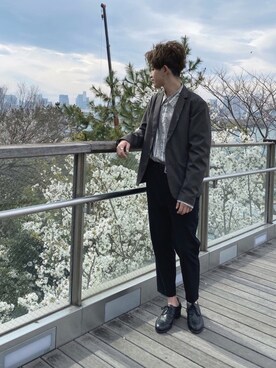 「GU（ジーユー）のアイテム（スラックス）」を使った、おのさん（メンズ・174cm）の春コーディネート