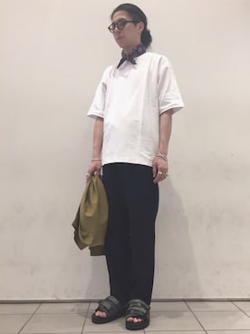 「マスタード」｜「アイテム（財布/小物）」を使った、Taito Watanukiさん（メンズ・180cm）の夏コーディネート