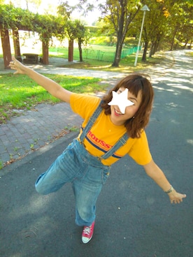 「赤コンバース」｜「アイテム（オールインワン・サロペット）」を使った、ちゃんぐー♡♡♡さん（レディース・162cm）の夏コーディネート