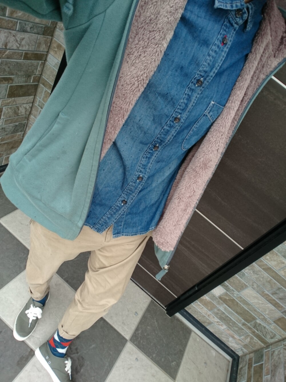 「GUのアイテム（パンツ、その他）」を使った、mtkさん（レディース・158cm）の春コーディネートの1枚目の写真