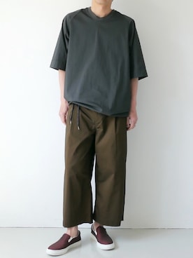 「RYU（リュー）のアイテム（パンツ）」を使った、ガッシュ福岡メンズさん（メンズ・170cm）の春コーディネート