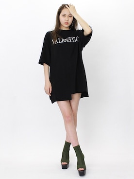 「アイテム（ブーティ、グリーン系）」を使った、BARAKさん（レディース・165cm）の春コーディネート