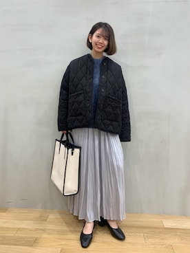 「ブルー×ブラック」｜「アイテム（ノーカラージャケット）」を使った、おりなさん（レディース・157cm）の冬コーディネート