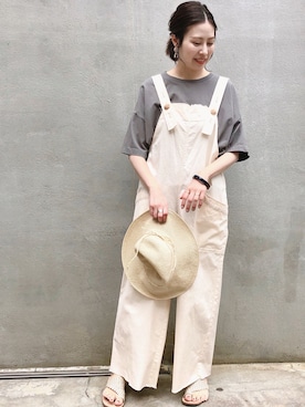 「ホワイトパンツ」｜「アイテム（サロペット/オーバーオール）」を使った、arisa_TYPY本部staffさん（レディース・163cm）の夏コーディネート
