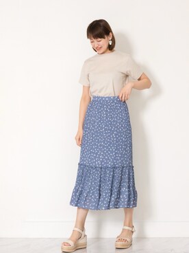 「JILL STUART（ジルスチュアート）のアイテム（Tシャツ/カットソー）」を使った、arisaさん（レディース・162cm）の夏コーディネート