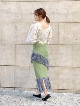 「EMMA LIMBERのアイテム（スカート、グリーン系）」を使った、Kanna さん（レディース・167cm）の春コーディネート