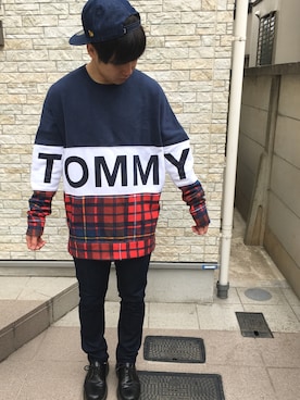「TOMMY（トミー）のアイテム（スウェット）」を使った、次郎丸 浩之さん（メンズ・169cm）の冬コーディネート
