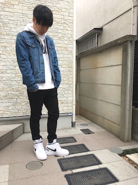 「GAP（ギャップ）のGap 1969 Icon Denim Jacket (medium indigo Wash)（デニムジャケット、ブルー系）」を使った、次郎丸 浩之さん（メンズ・169cm）の冬コーディネート
