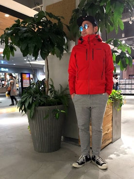 「オールスター」｜「アイテム（マウンテンパーカー）」を使った、タケウチ☆ボンバイエさん（メンズ・173cm）の冬コーディネート