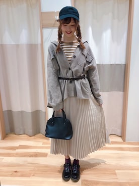 「Samansa Mos2 blue」｜「アイテム（ミリタリージャケット）」を使った、kuma.さん（レディース・163cm）の秋コーディネート