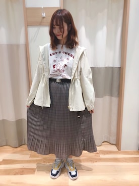 「blue」｜「アイテム（マウンテンパーカー）」を使った、kuma.さん（レディース・163cm）の春コーディネート