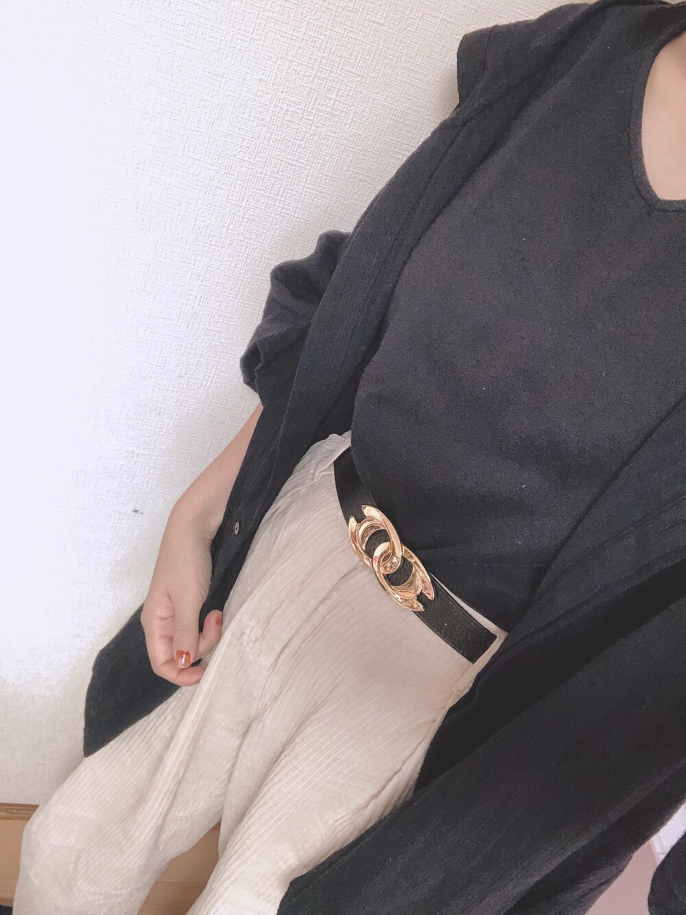 「mysticのアイテム（Tシャツ/カットソー、ブラック系）」を使った、nico☺︎さん（レディース・158cm）の秋コーディネートの1枚目の写真