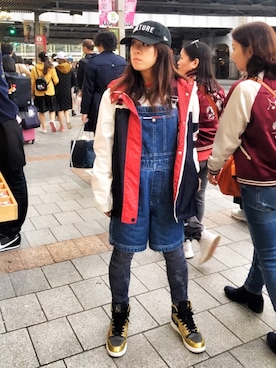「TOMMY HILFIGER（トミーヒルフィガー）のアイテム（オールインワン・サロペット）」を使った、WODDYFUNKさん（レディース・154cm）の春コーディネート