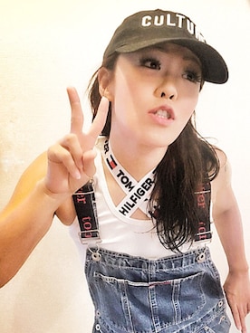 「TOMMY HILFIGER（トミーヒルフィガー）のアイテム（サロペット/オーバーオール）」を使った、WODDYFUNKさん（レディース・154cm）の秋コーディネート