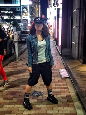 「VERSACE（ヴェルサーチ）のアイテム（ジャケット/アウター）」を使った、WODDYFUNKさん（レディース・154cm）の秋コーディネート