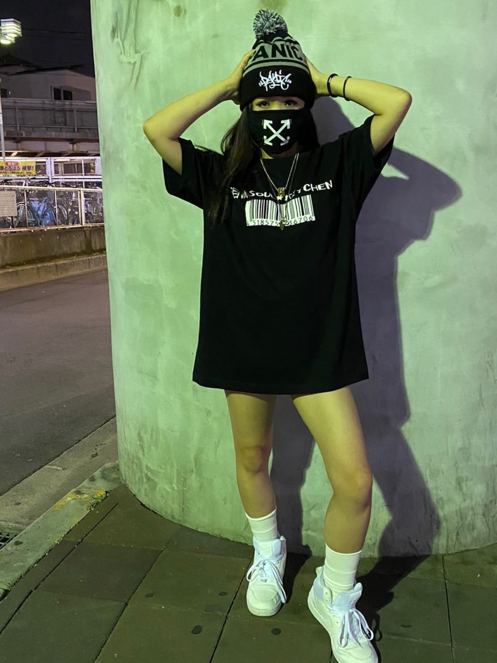 「off white、OFF-WHITE、off white mask、マスク、Virgilabloh、Tokyo Ghetto、泪橋、HIPHOP、street、streetstyle」｜「panic39のアイテム（ニットキャップ/ビーニー、グレー系）」を使った、WODDYFUNKさん（レディース・155cm）の夏コーディネートの1枚目の写真
