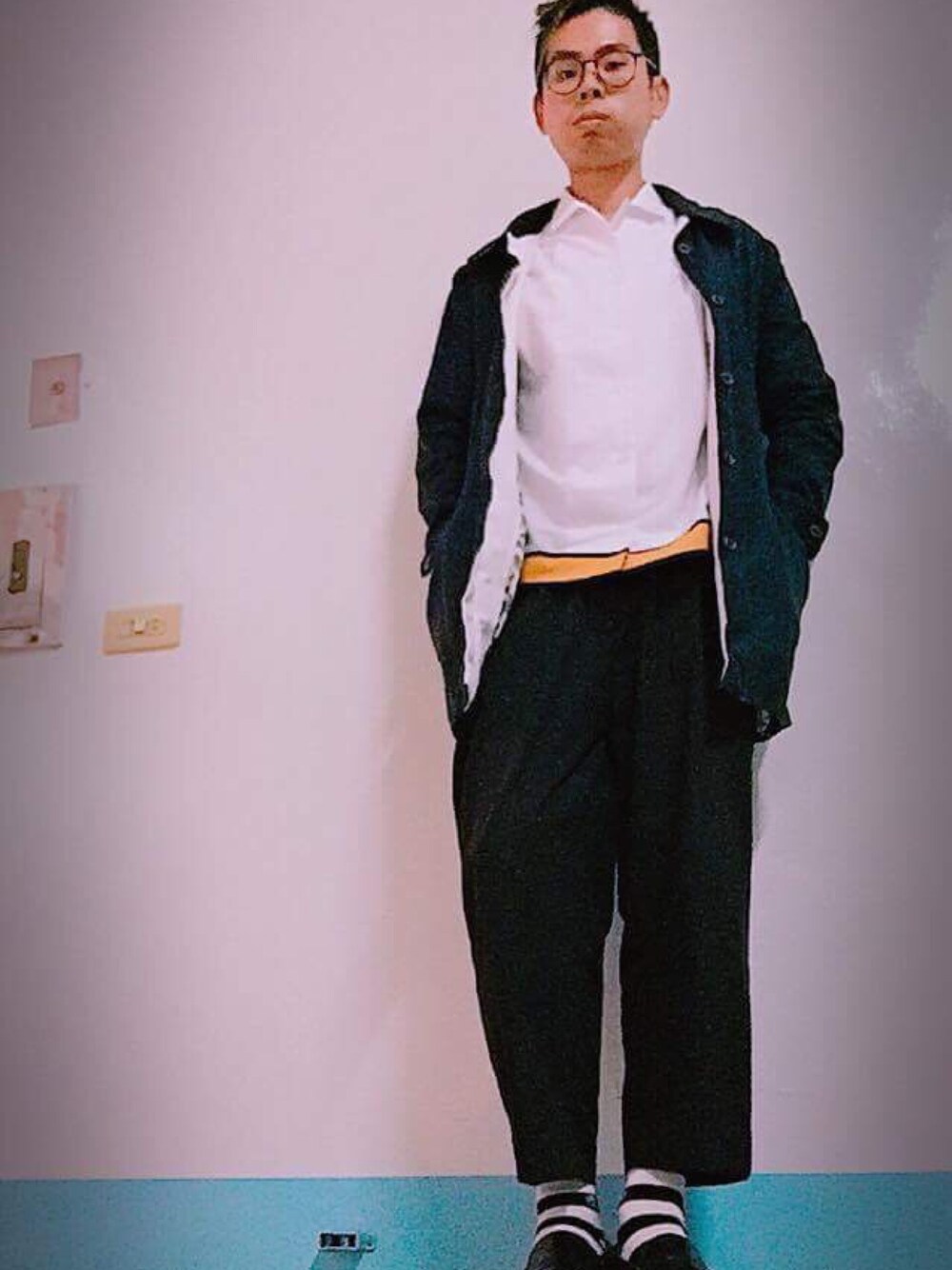 「PRADAのアイテム（シャツ/ブラウス、ホワイト系）」を使った、Jamesさん（メンズ・173cm）の冬コーディネートの1枚目の写真