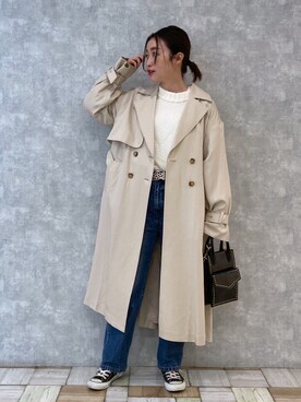 「白ニット」｜「アイテム（トレンチコート）」を使った、もっちさん（レディース・158cm）の冬コーディネート