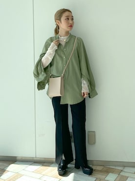 ショルダーバッグ ベージュ系 を使った人気ファッションコーディネート Wear