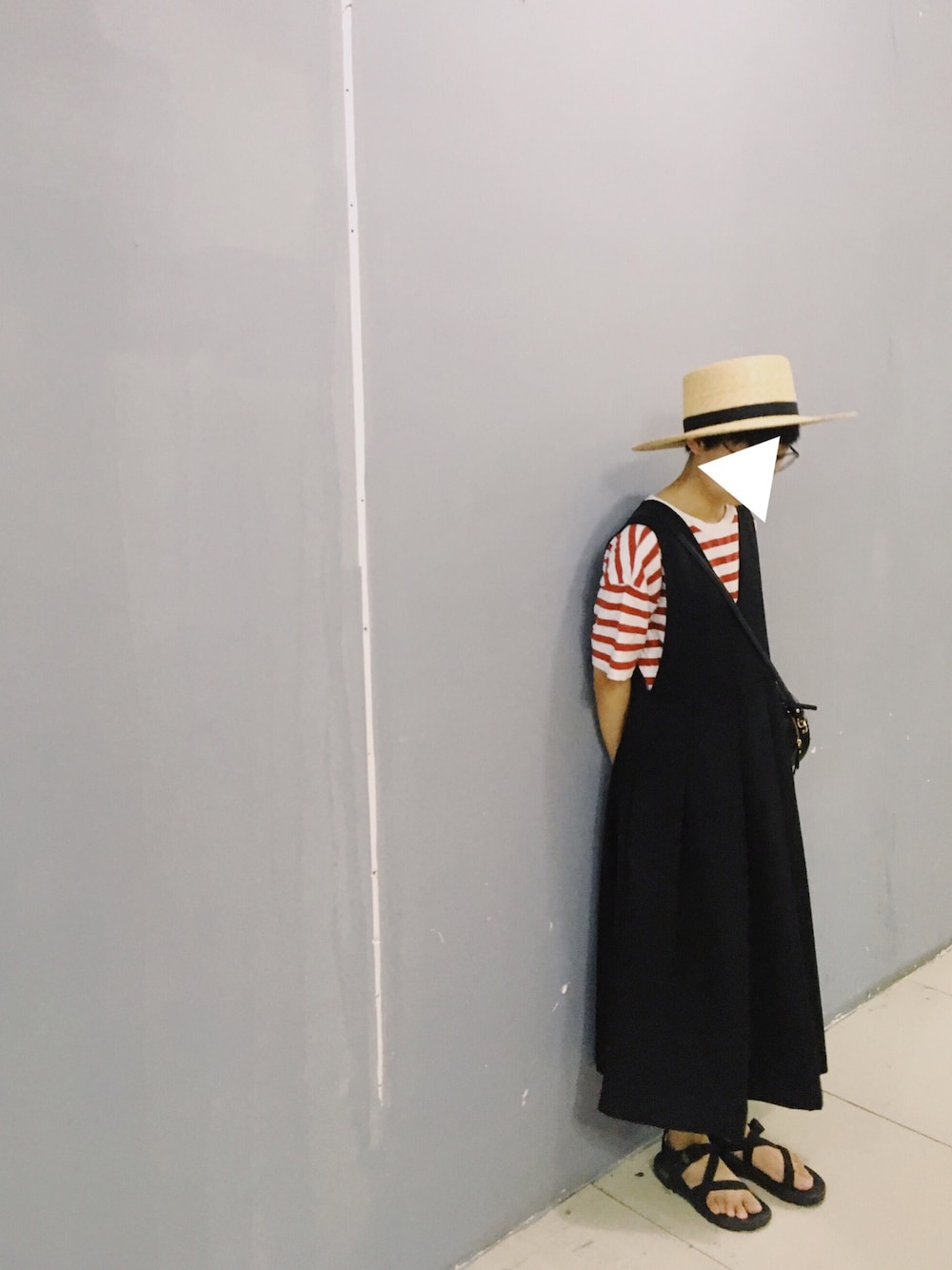 「KBFのKBF BIGプリーツジャンパースカート（ジャンパースカート、ブラック系）」を使った、lieliepoさん（レディース・157cm）の夏コーディネートの1枚目の写真
