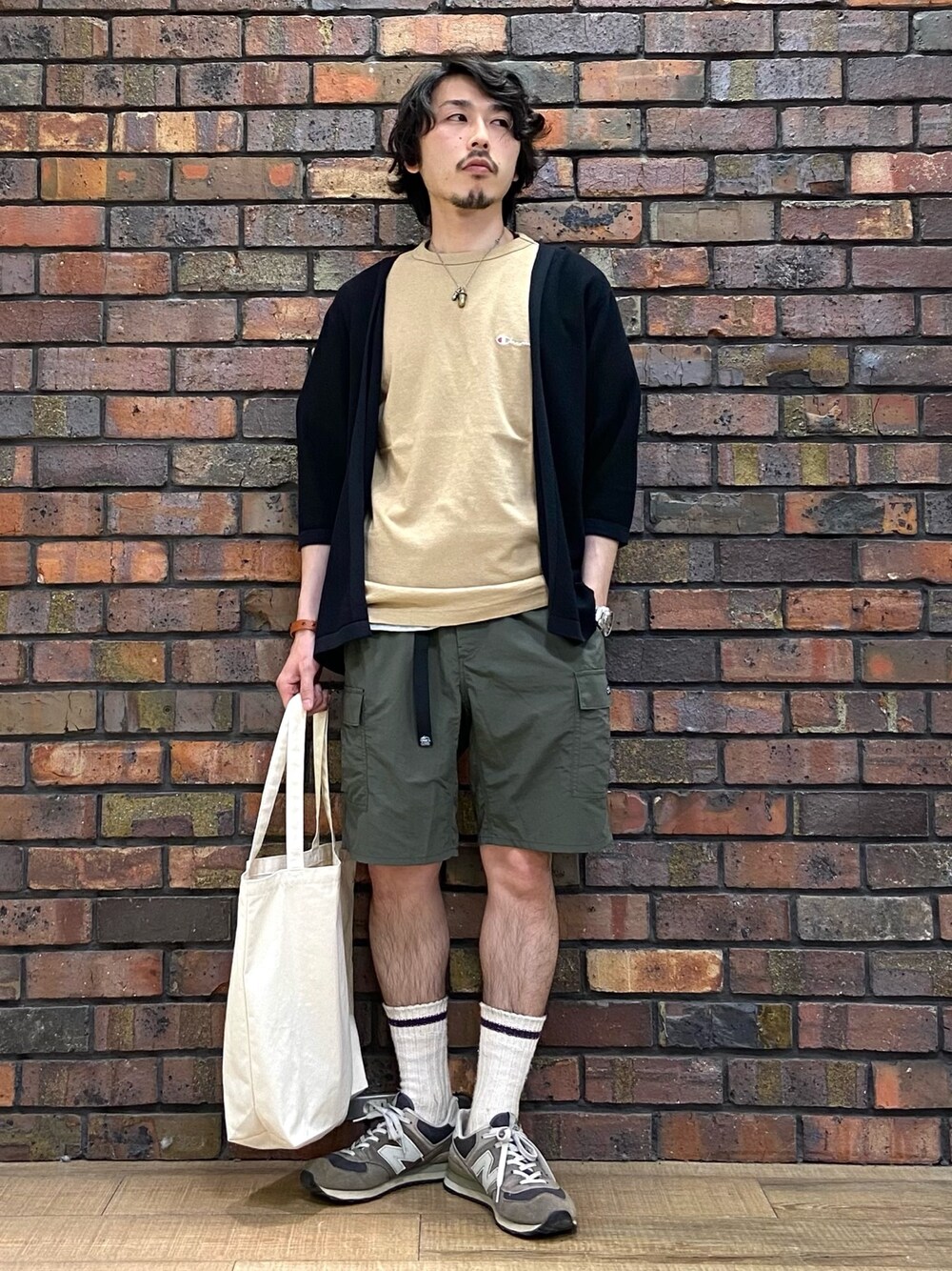 「休日コーデ、Right-on、ライトオン、Champion、カーディガン、オトナカジュアル、大人カジュアル、PLUS ONE、ショーツ」｜「PLUS ONEの【PLUS ONE】「DRYMIX」7分袖カーディガン（カーディガン/ボレロ、ブラック系）」を使った、-TSUKA-さん（メンズ・168cm）の春コーディネートの1枚目の写真