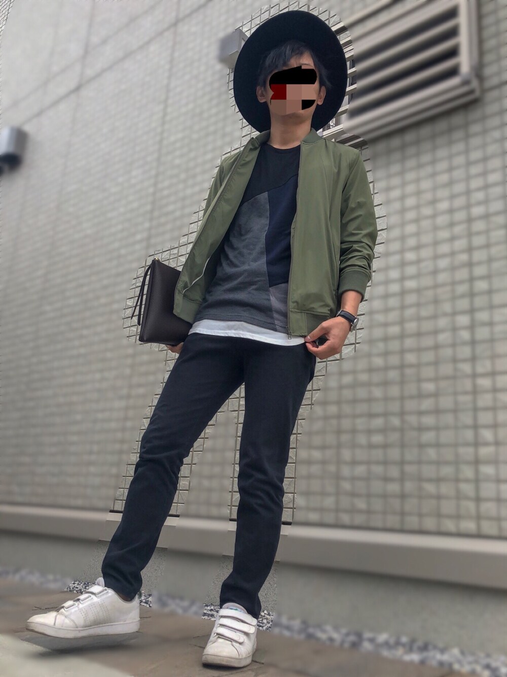 「春コーデ、シンプル、MA-1、カーキ、スキニー、スニーカー、ハット、クラッチバッグ、いいね、save、フォローお願いします🤑」｜「B.C STOCKのアイテム（MA-1、グリーン系）」を使った、ゆっこさん（メンズ・163cm）の春コーディネートの1枚目の写真