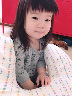 「アイテム（肌着、グレー系）」を使った、MOMOさん（キッズ・80cm）の秋コーディネート