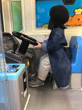 「CIAOPANIC TYPY（チャオパニックティピー）のアイテム（デニムジャケット）」を使った、MOMOさん（キッズ・90cm）の冬コーディネート