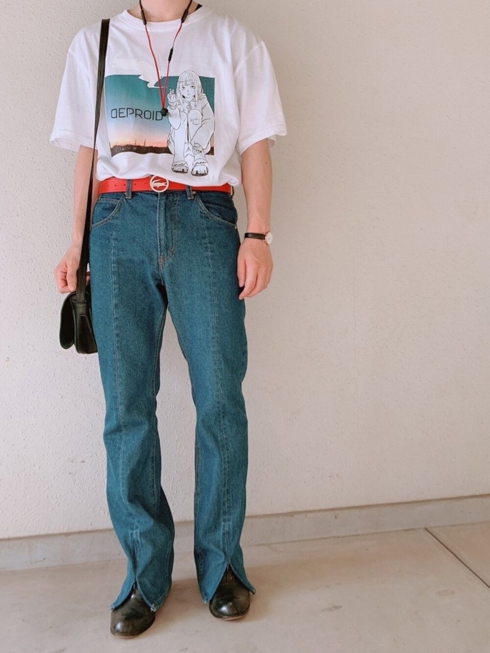「夏コーデ、カジュアルコーデ、フレアパンツ、シンプルコーデ、シンプル、Tシャツ、プチプラ、HARE、LACOSTE、シャツ好き集まれ」｜「HAREのセンタースリットデニムフレアパンツ(HARE)（デニムパンツ、ブルー系）」を使った、シャツ男 さん（メンズ・167cm）の夏コーディネートの1枚目の写真