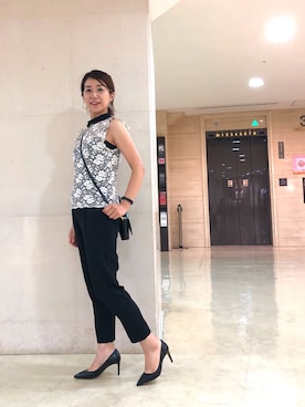 「ブラック×ホワイト」｜「アイテム（スラックス）」を使った、Ayaさん（レディース・160cm）の夏コーディネート