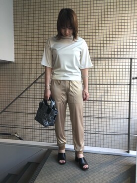 「VeeCollective（ヴィーコレクティブ）のアイテム」を使った、T.yukikoさん（レディース・157cm）の春コーディネート