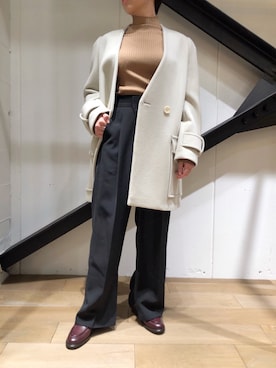 「スリットパンツ」｜「アイテム（ノーカラーコート）」を使った、T.yukikoさん（レディース・156cm）の冬コーディネート