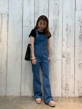 「Chico（チコ）のアイテム（サロペット/オーバーオール）」を使った、AMI NAKAGAWAさん（レディース・158cm）の春コーディネート