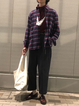 「UNIQLO（ユニクロ）のタートルネックT（長袖）（Tシャツ/カットソー）」を使った、諸葛亮さん（メンズ・179cm）の秋コーディネート