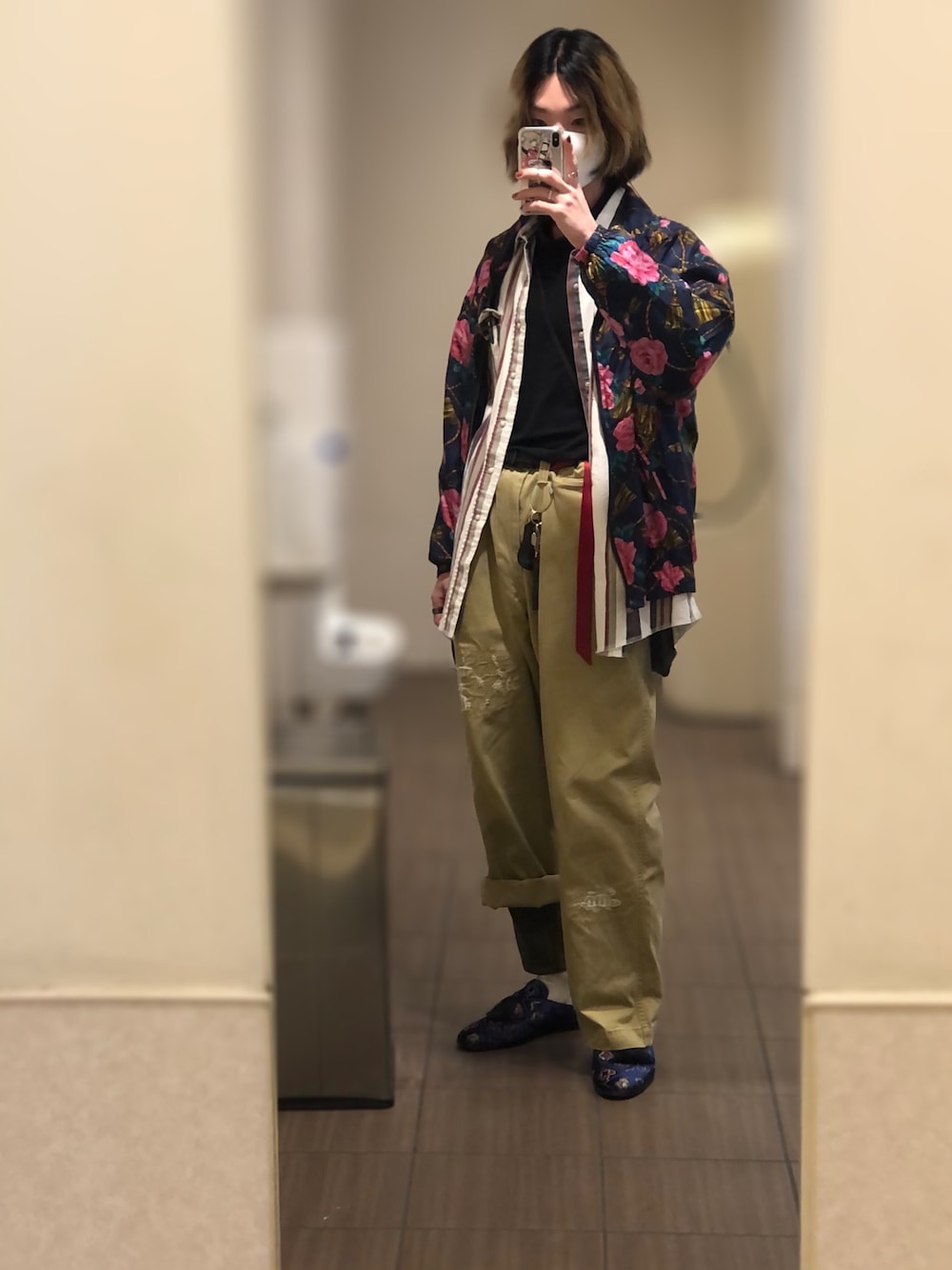 「usedのアイテム（ナイロンジャケット、ブルー系）」を使った、諸葛亮さん（メンズ・179cm）の冬コーディネートの1枚目の写真