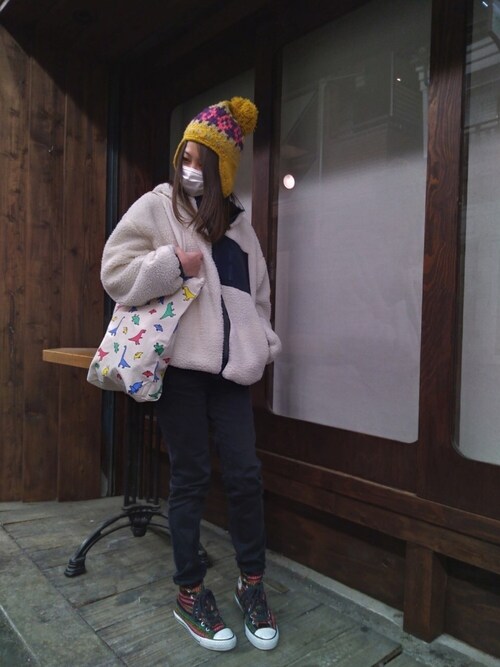 派手スニーカー の人気ファッションコーディネート Sciaky