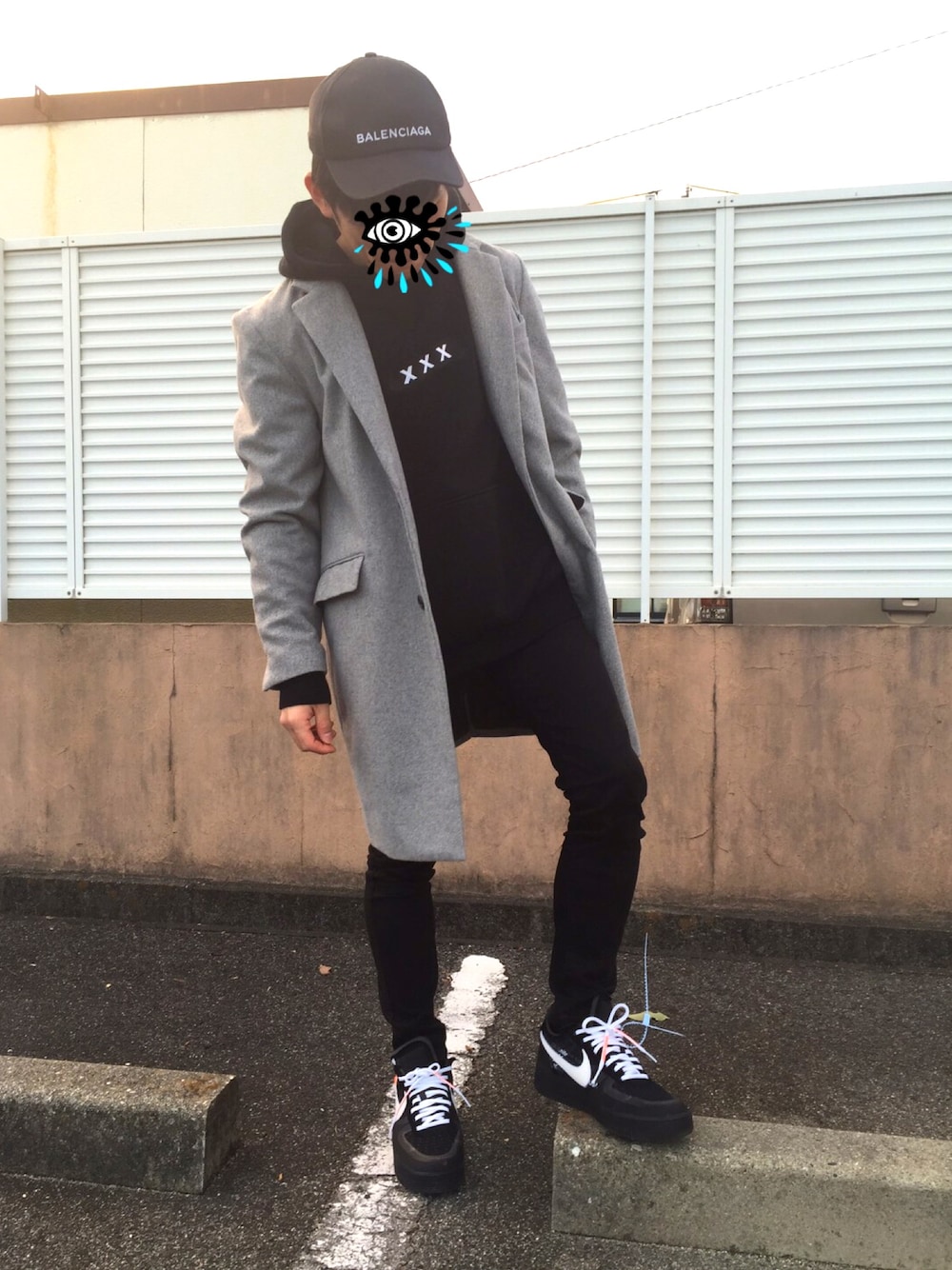 「シンプルコーデ、モノトーン、ブラック、スニーカーコーデ、UNIQLO、韓国ファッション、ナイキ、パーカー、OFF-WHITE、おしゃれさんと繋がりたい」｜「BALENCIAGAのアイテム（キャップ、ブラック系）」を使った、Yoshikiさん（メンズ・163cm）の冬コーディネートの1枚目の写真