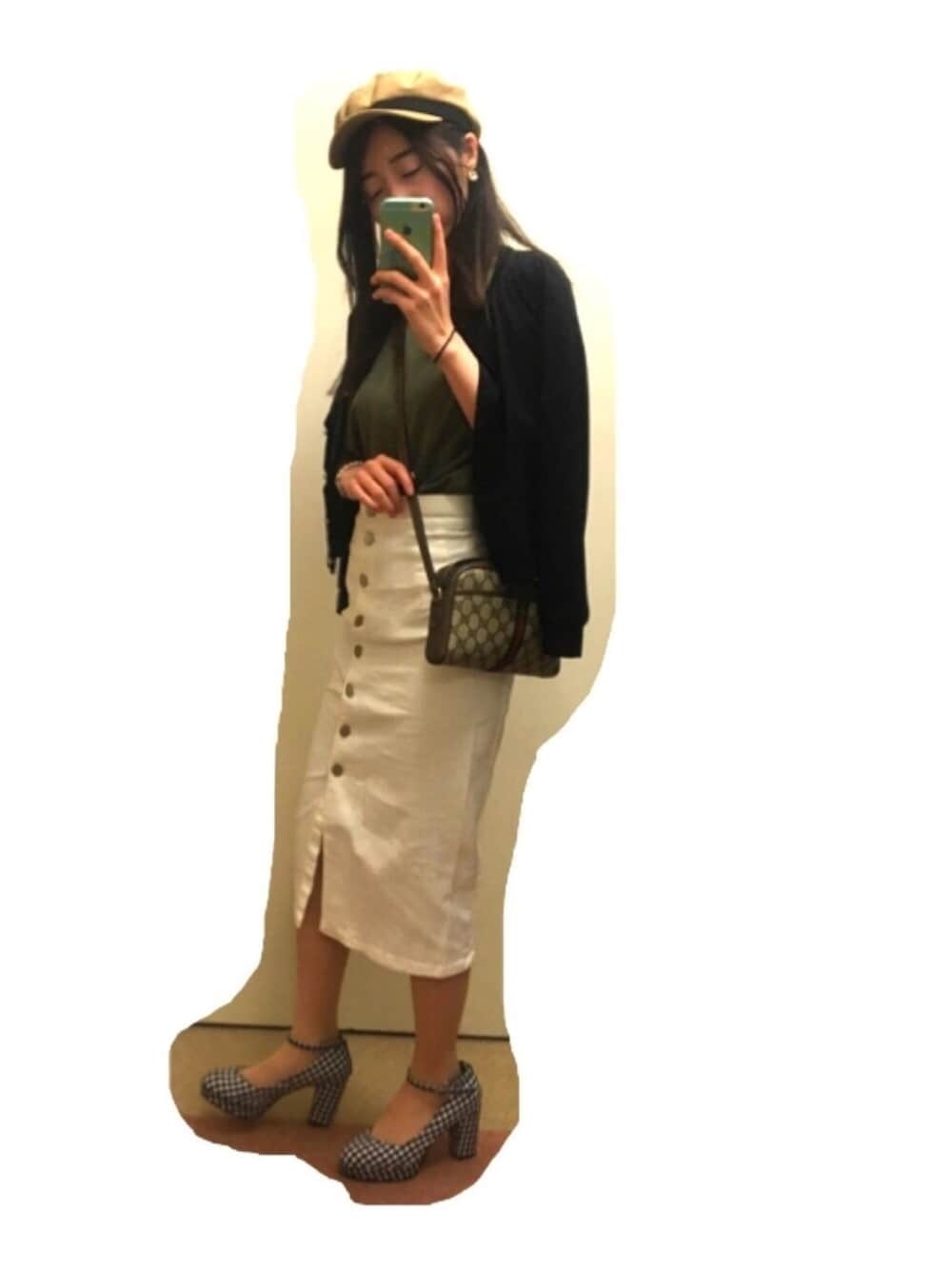 「ootd、オトナ女子、GUCCI、アースカラー、フィッシャーマンキャップ、肩掛けカーデ、カーキトップス、タイトスカート、ギンガムチェック」｜「SLYのFISHERMAN CAP（キャップ、ベージュ系）」を使った、mimさん（レディース・160cm）の夏コーディネートの1枚目の写真