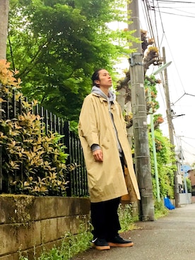 「ISSEY MIYAKE（イッセイミヤケ）のアイテム（ステンカラーコート）」を使った、タカセさん（メンズ・185cm）の春コーディネート