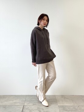 「インディヴィ」｜「アイテム（パーカー）」を使った、INDIVI(SHOP STAFF)さん（レディース・163cm）の冬コーディネート