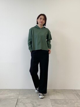 「インディヴィ」｜「アイテム（パーカー）」を使った、INDIVI(SHOP STAFF)さん（レディース・163cm）の冬コーディネート