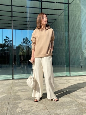 「インディヴィ」｜「アイテム（パーカー）」を使った、INDIVI(SHOP STAFF)さん（レディース・164cm）の冬コーディネート