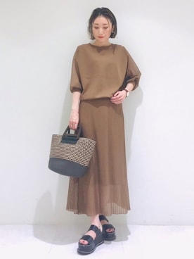 「インディヴィ」｜「アイテム（セットアップ）」を使った、INDIVI(SHOP STAFF)さん（レディース・158cm）の春コーディネート