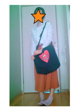 「アイテム（チノパンツ、オレンジ系）」を使った、ⓣⓤⓝⓐさん（レディース・152cm）の春コーディネート