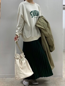 「CORNERS（コーナーズ）のアイテム（ステンカラーコート）」を使った、ななさん（レディース・163cm）の冬コーディネート