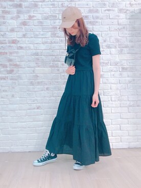 「earth music&ecology（アースミュージックアンドエコロジー）のアイテム（キャップ、ベージュ系）」を使った、mayu.cchanさん（レディース・157cm）の春コーディネート
