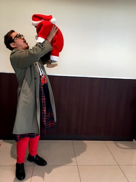 「ガウン」｜「アイテム（ステンカラーコート）」を使った、キュウリガンさん（メンズ・175cm）の冬コーディネート