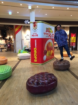 「アイテム（ドレスシューズ、ブラウン系）」を使った、キュウリガンさん（メンズ・175cm）の冬コーディネート